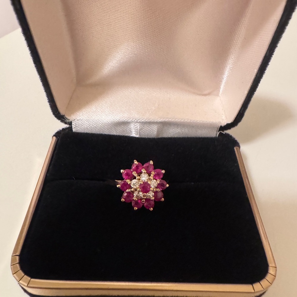 10K Gold Vintage Red and White Stone Gold Size 6 1/2